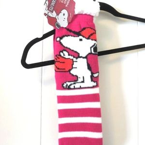 Snoopy Peanuts Sherpa lined socks NWT